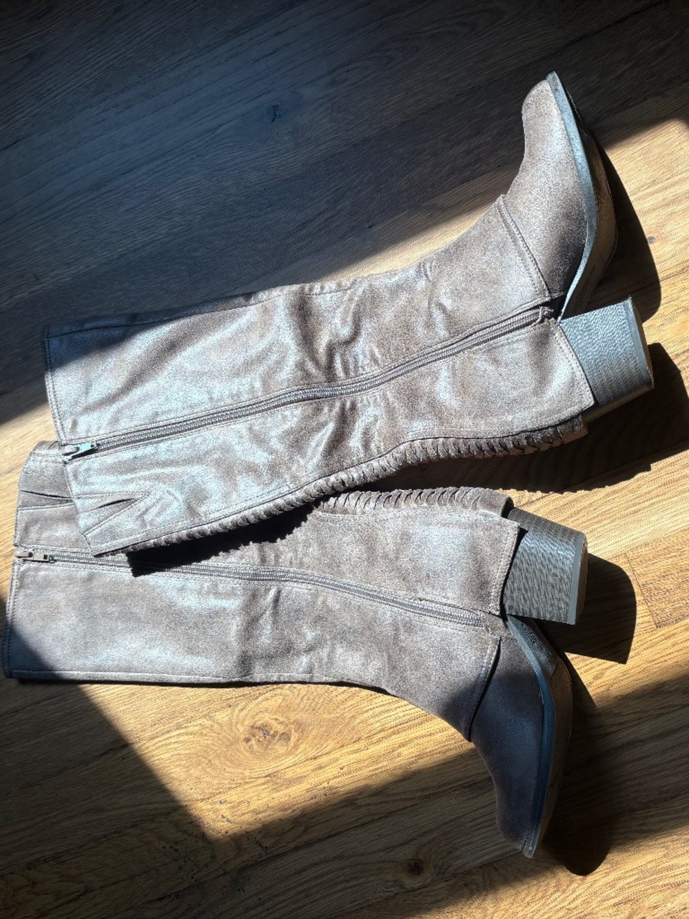 Fergalicious Lundry Boot  7 - Picture 2 of 7
